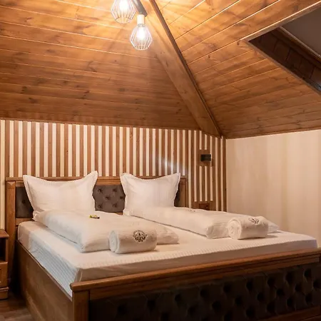 хотел-механа кедър 招待所 阿巴纳西