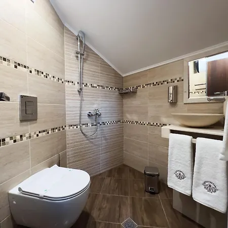 хотел-механа кедър 招待所