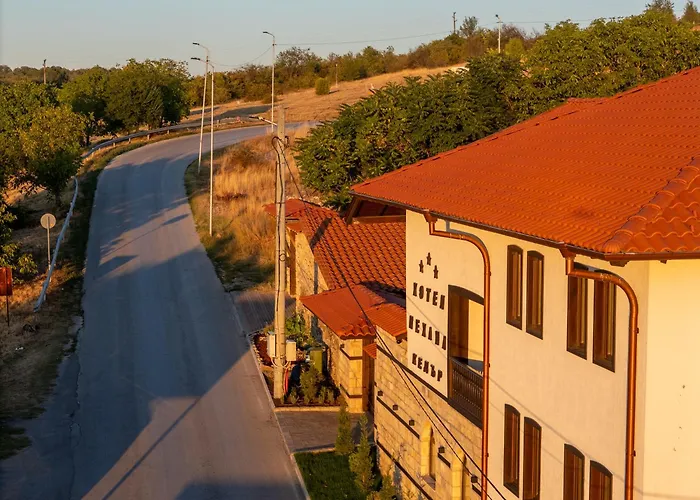 Pensjonat хотел-механа кедър