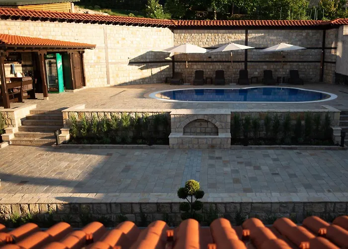 Pensjonat хотел-механа кедър Arbanasi