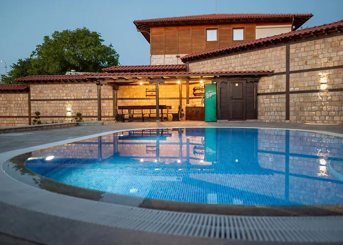 Pensjonat хотел-механа кедър Arbanasi